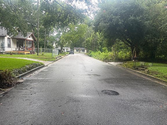 5th image of 368 Cohron St
