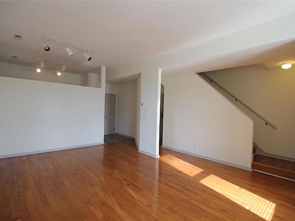 5th image of 3902 Shenandoah Ave APT F