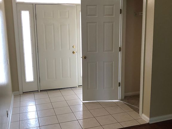 Entry way - closet