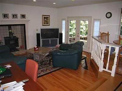 4 bed, 3300 sqft, $5,900 — Photo 3