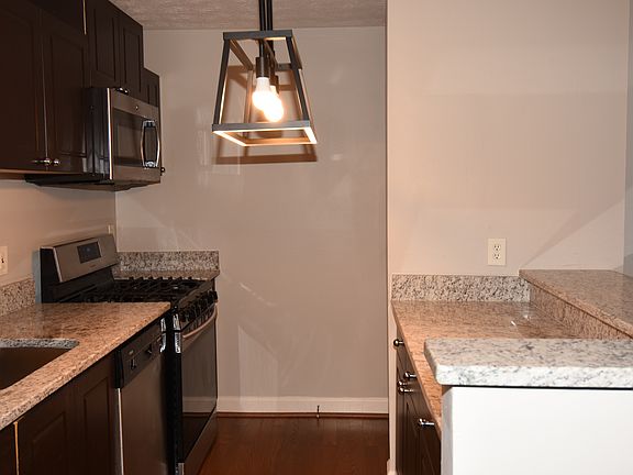 3rd image of 1314 Summit North Dr NE