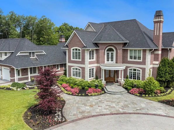 22072 Pine Lake Rd, Battle Creek, MI 49014