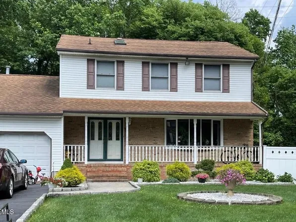 56 Side Ave, Avenel, NJ 07001