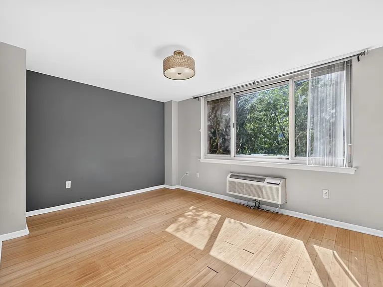 20 2nd St #403 — Photo 17