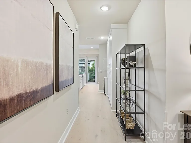 1133 Metropolitan Ave — Photo 23
