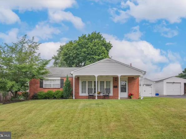 21 Laurel Ln, Plymouth Meeting, PA 19462