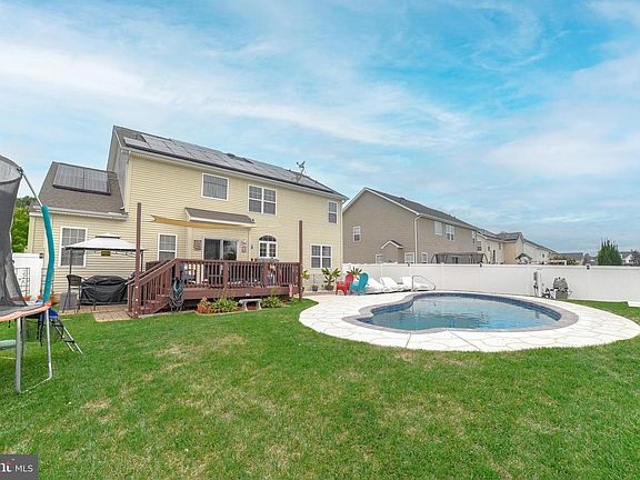 3rd image of 23608 Margrave Dr