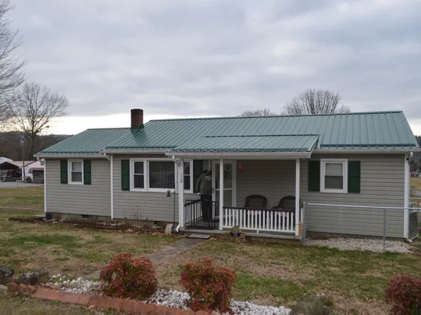 12 Forest Ave, New Castle, VA 24127