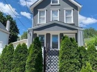 12808 140th St, Jamaica, NY 11436