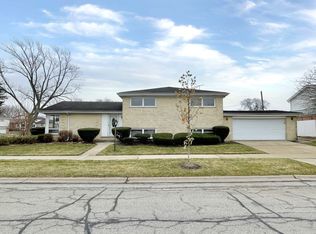 9216 Merrill Ave, Morton Grove, IL 60053