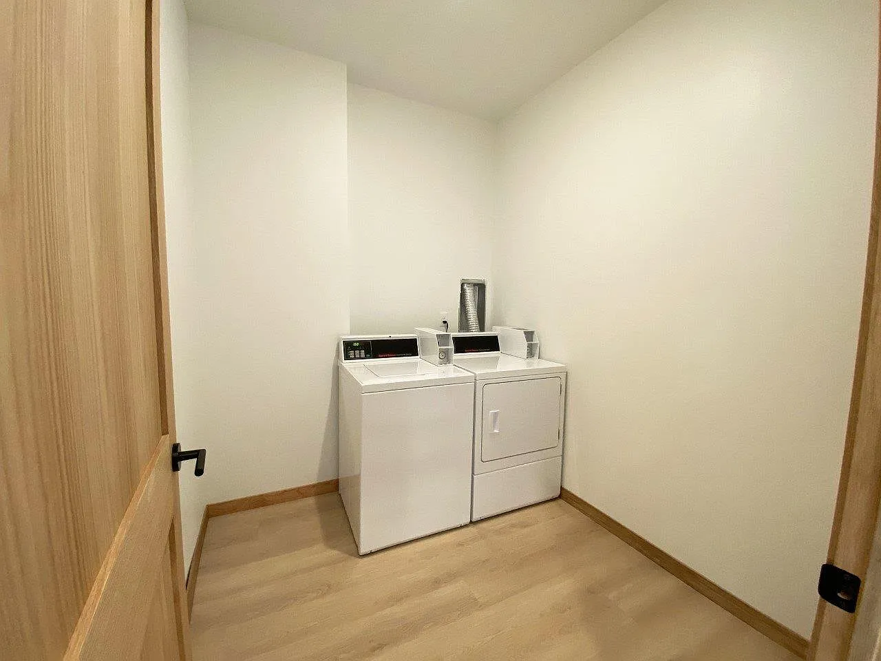Egan Ave Residence — Photo 4