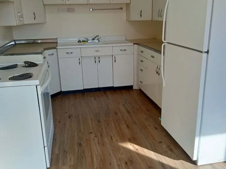Alpine Apartments — Photo 25