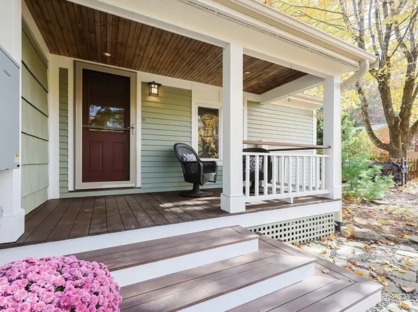 5 Woodside Dr, Grafton, MA 01519
