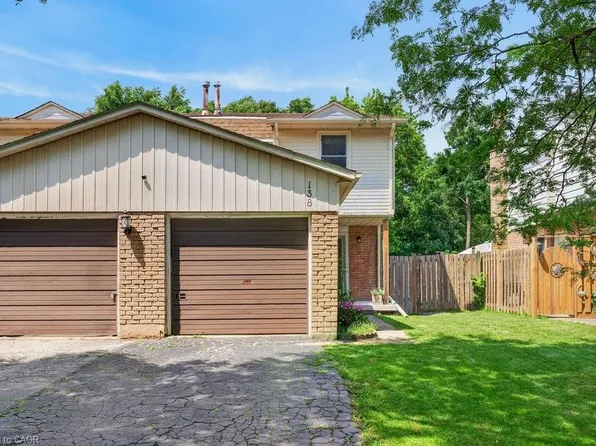 138 Memorial Ave, Hamilton, ON L8G 4C7