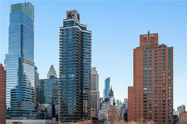 Rented by Engel & Völkers New York City | media 12