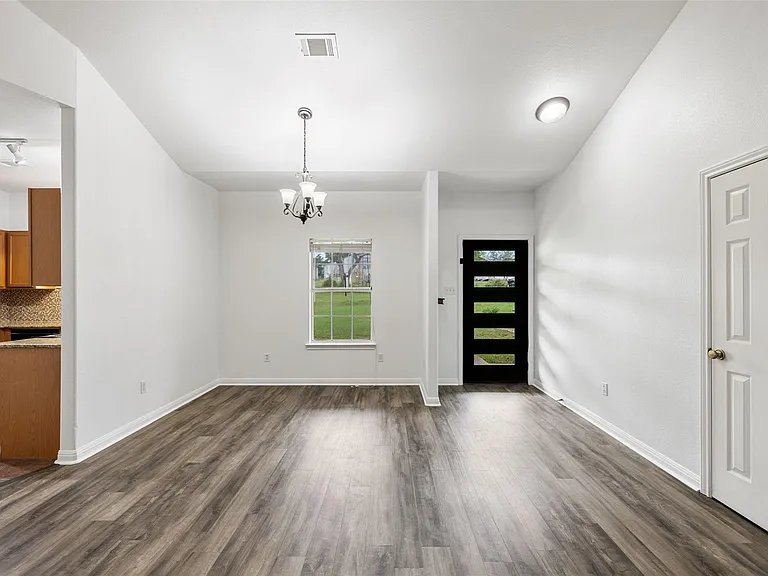 1301 S Quinlan Park Rd — Photo 8