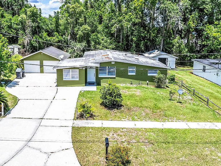 Across from Orange Park mall, close to Blanding Blvd & highways