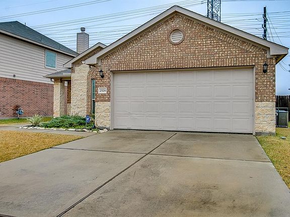 3rd image of 2526 Seahorse Bend Dr