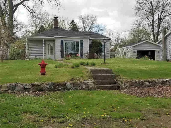 782 Bay Rd, Bay City, MI 48706