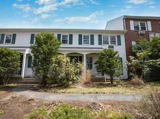 155 Round Hill Rd #B, Northampton, MA 01060