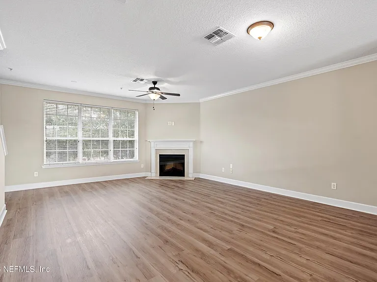 4368 Ellipse Dr — Photo 5