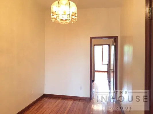 Rented by The InHouse Group | media 5