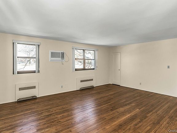 5th image of 21-47 Utopia Parkway #2