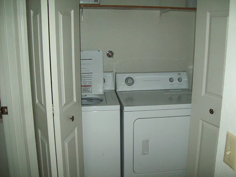 867 N Garfield St — Photo 3