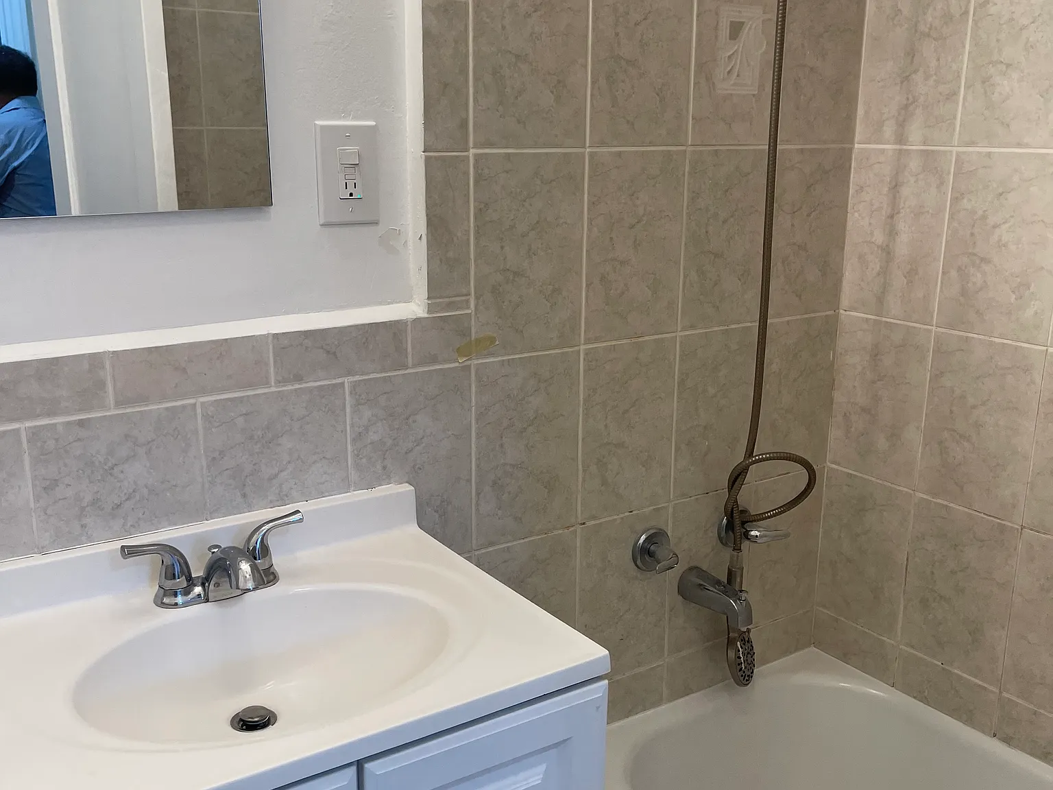 144 Vancortlandt Park South — Photo 3