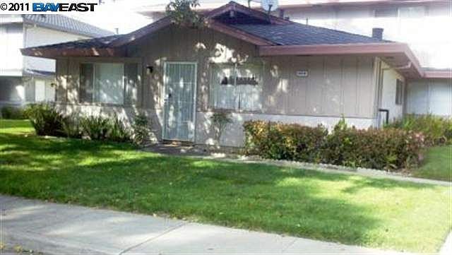 1st image of 34818 Starling Dr APT 1