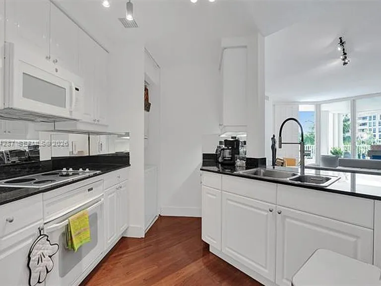 715 Crandon Blvd #406 — Photo 10