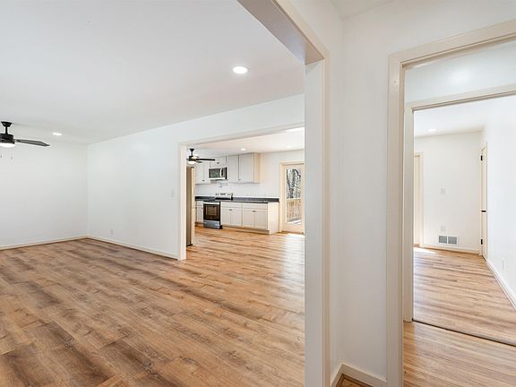 4th image of 1320 Southhall Rd