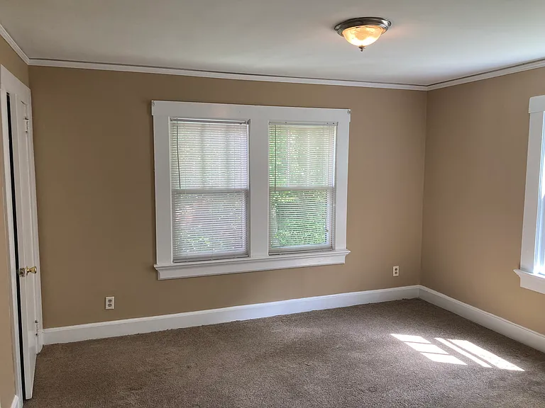 3204 Sherwood Ave — Photo 10