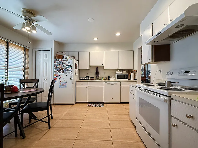 7136 Swansong Way — Photo 3