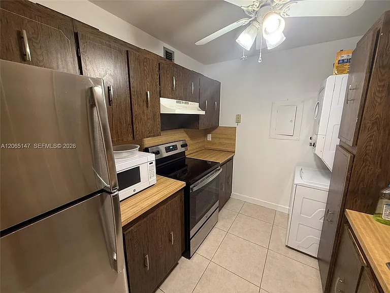 7995 SW 86th St #305 — Photo 8