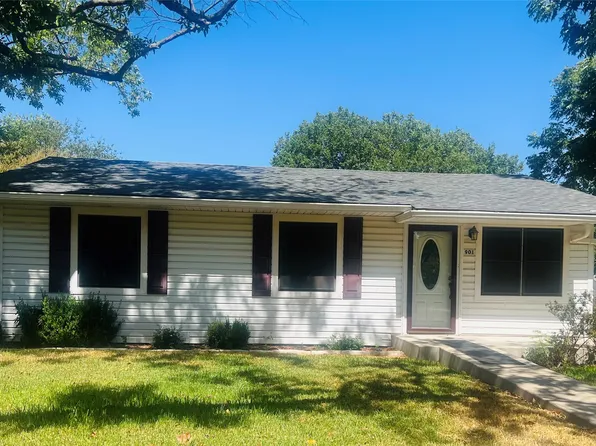 901 Church St, Sanger, TX 76266