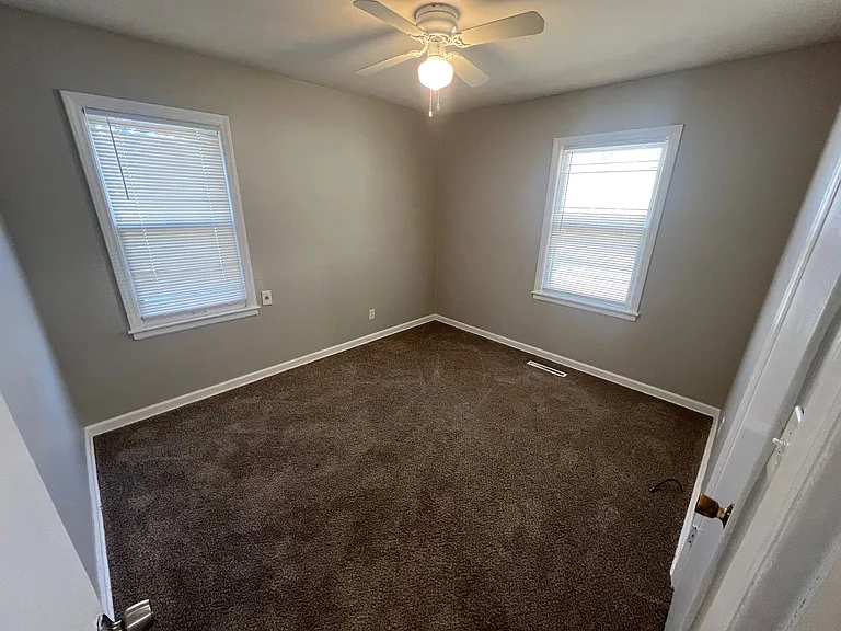 8901 E Gregory Blvd — Photo 17