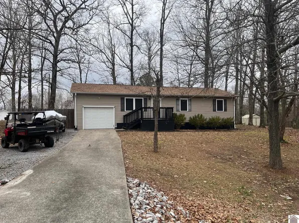 1024 Fox Ridge Ct, Benton, KY 42025