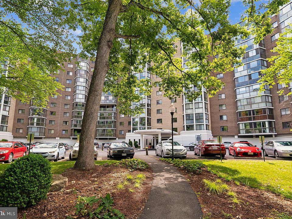 1st image of 15107 Interlachen Dr #2-303