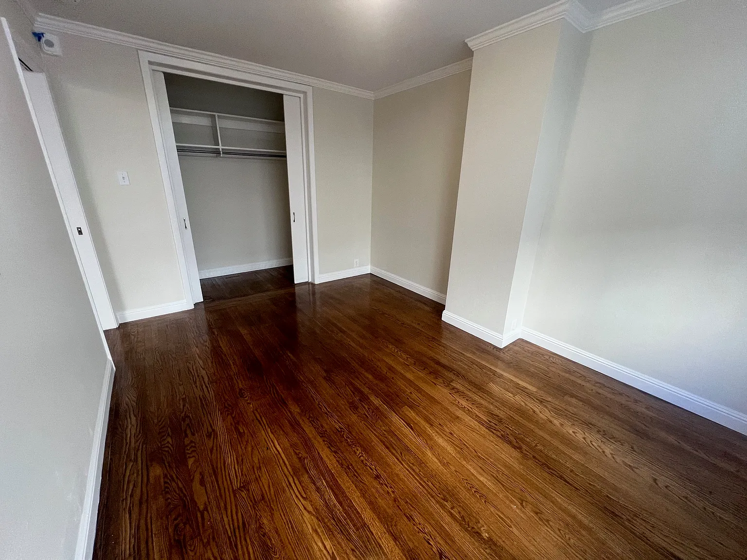 1 bed, $2,300 — Photo 4