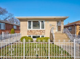 7518 W Touhy Ave, Chicago, IL