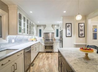 1 Colesonian Dr, Warwick, RI 02888