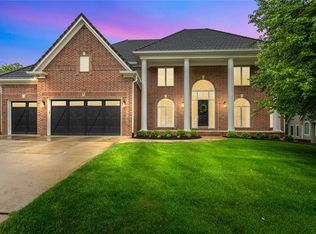 8133 Clearwater Point, Parkville, MO 64152