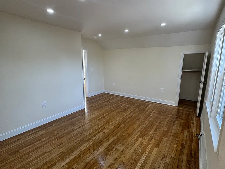 1054 Lydig Ave #3 — Photo 8