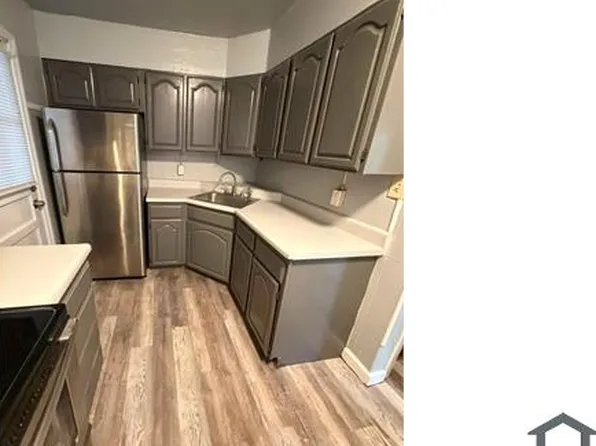 9835 Green Valley Dr, Saint Louis, MO 63136