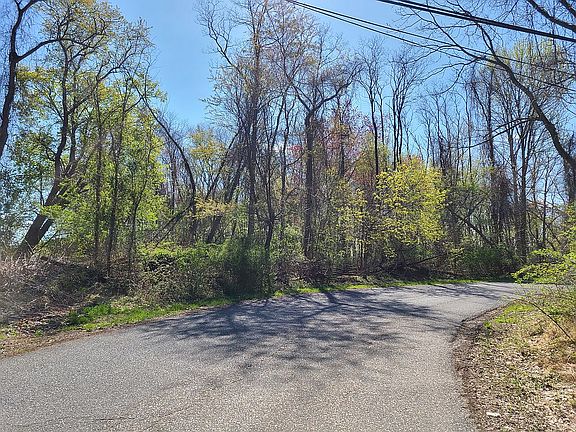 4th image of 3 Columbus Ave