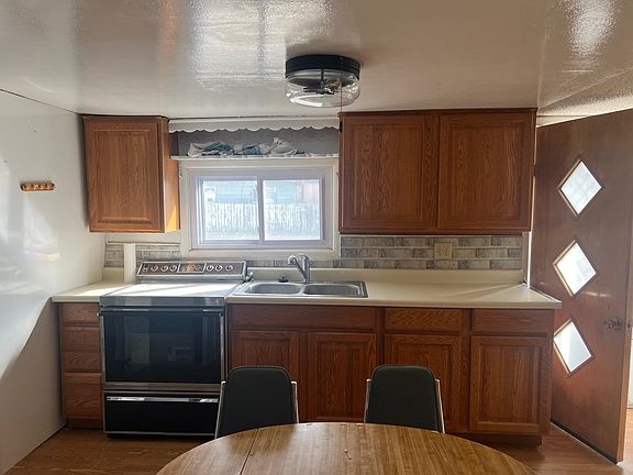 5th image of 502 W State St