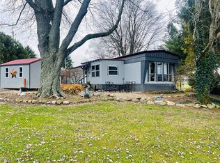 14880 Wooster St NW, North Lawrence, OH 44666