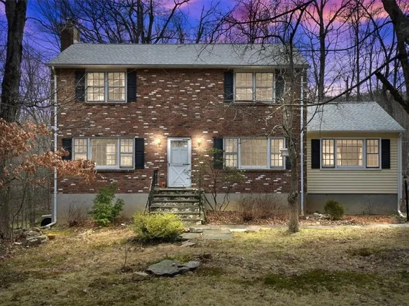 8 Charles W Briggs Road, Croton-on-Hudson, NY 10520