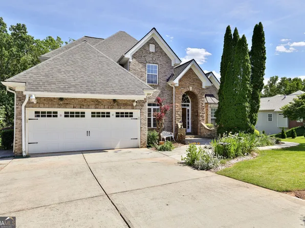 5914 Mount Water Trl, Buford, GA 30518